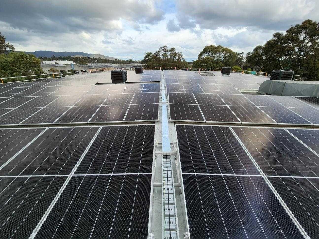 Críochnaíodh tionscadail 100kW go rathúil in Victoria Australia